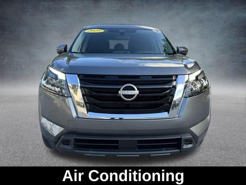 2023 Nissan Pathfinder SV