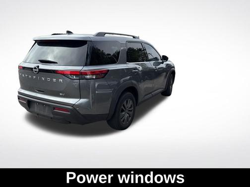 2023 Nissan Pathfinder SV
