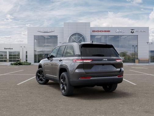 Metallic 2026 Jeep Grand Cherokee Limited