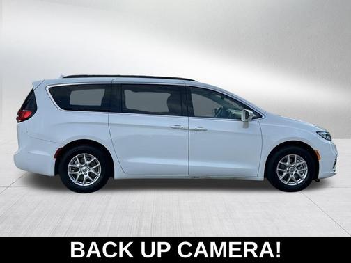 2022 Chrysler Pacifica Touring-L