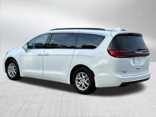 2022 Chrysler Pacifica Touring-L