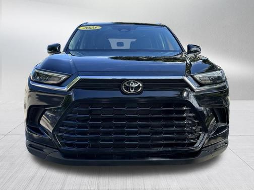 Midnight Black Metallic 2025 Toyota Grand Highlander XLE