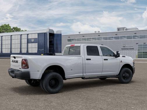 Bright White Clearcoat 2026 RAM 3500 Tradesman