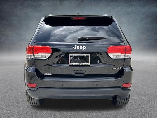 Diamond Black 2019 Jeep Grand Cherokee Laredo E