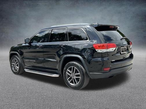 Diamond Black 2019 Jeep Grand Cherokee Laredo E