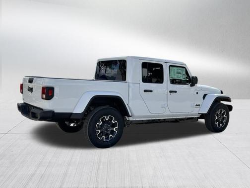 2026 Jeep Gladiator Sahara