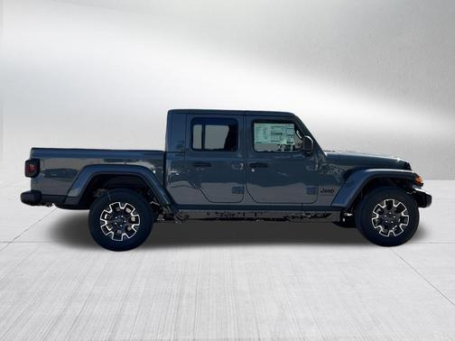 Anvil Clearcoat 2026 Jeep Gladiator Sahara