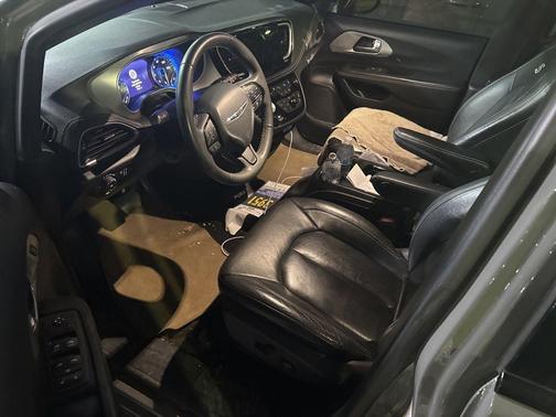 2022 Chrysler Pacifica Touring-L