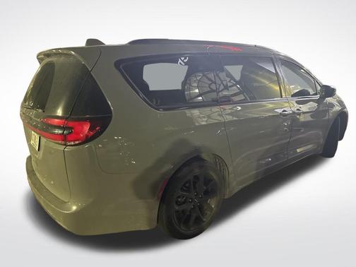 2022 Chrysler Pacifica Touring-L