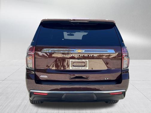 2022 Chevrolet Suburban LT