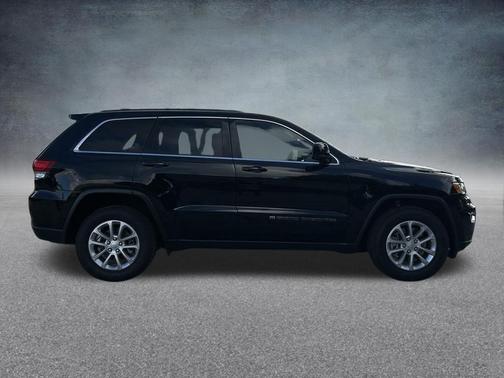 Diamond Black 2022 Jeep Grand Cherokee WK Laredo E