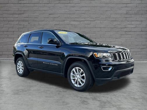 Diamond Black 2022 Jeep Grand Cherokee WK Laredo E