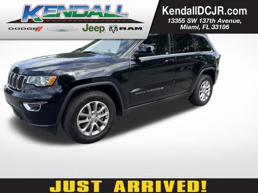 Diamond Black 2022 Jeep Grand Cherokee WK Laredo E