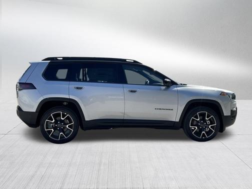 2026 Jeep Cherokee Overland