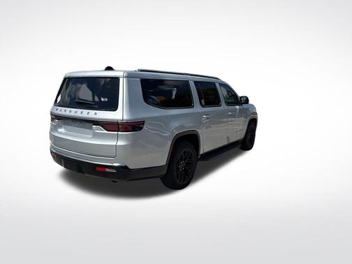 2024 Jeep Wagoneer L Base