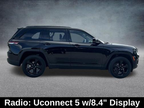 2024 Jeep Grand Cherokee Laredo