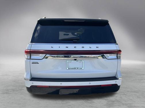 White Metallic 2022 Lincoln Navigator L Black Label