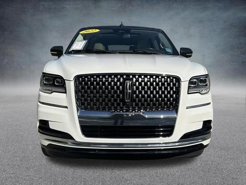 White Metallic 2022 Lincoln Navigator L Black Label