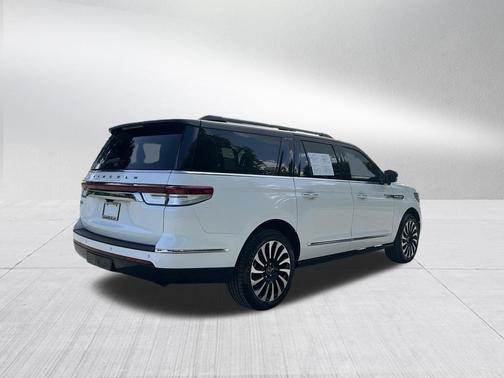 White Metallic 2022 Lincoln Navigator L Black Label