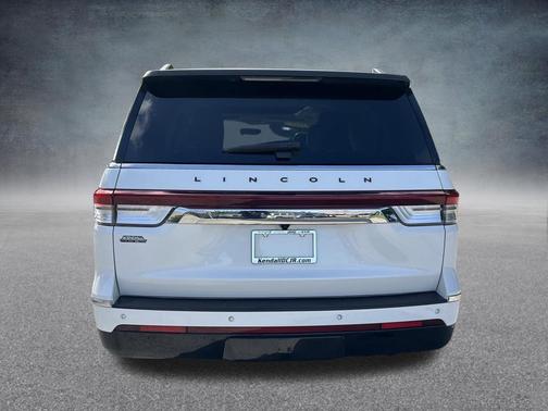 White Metallic 2022 Lincoln Navigator L Black Label