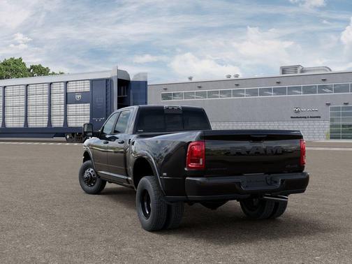 Diamond Black 2026 RAM 3500 Limited