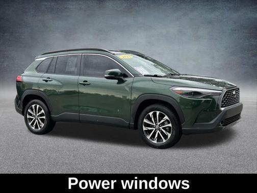 2022 Toyota Corolla Cross XLE