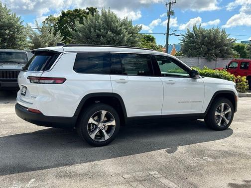 2025 Jeep Grand Cherokee L Limited