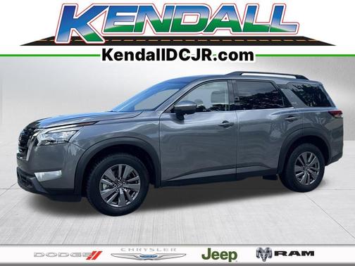 2024 Nissan Pathfinder SV