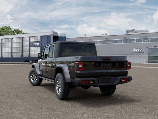 Black Clearcoat 2026 Jeep Gladiator 85th Anniversary Edition