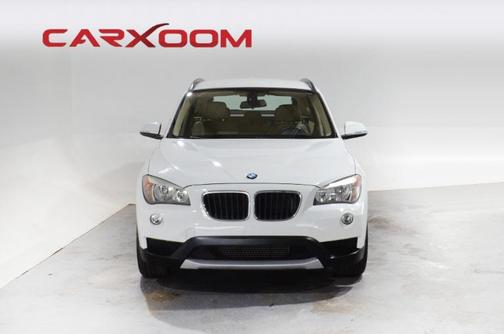 Photo 2 of 43 of 2014 BMW X1 sDrive28i