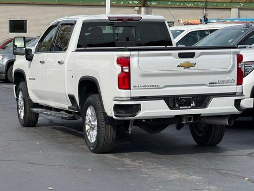 2022 Chevrolet Silverado 2500 High Country