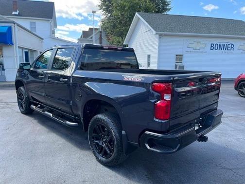 2022 Chevrolet Silverado 1500 Custom Trail Boss