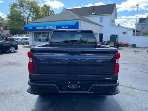 2022 Chevrolet Silverado 1500 Custom Trail Boss