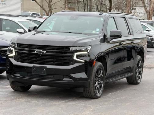 2024 Chevrolet Suburban RST