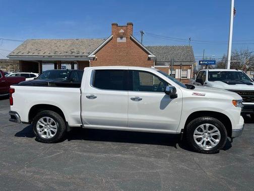 Iridescent Pearl Tricoat 2023 Chevrolet Silverado 1500 LTZ