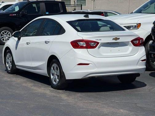 2017 Chevrolet Cruze LS