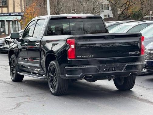 2022 Chevrolet Silverado 1500 High Country