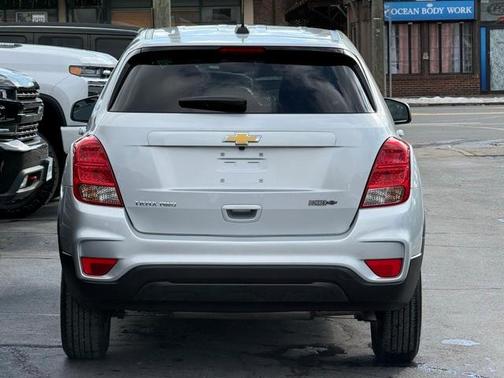 2022 Chevrolet Trax LS