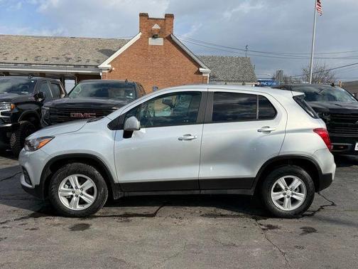 2022 Chevrolet Trax LS