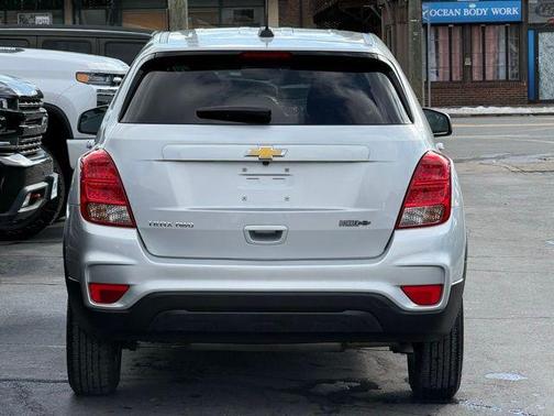 2022 Chevrolet Trax LS