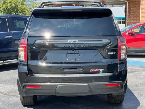 2022 Chevrolet Suburban RST