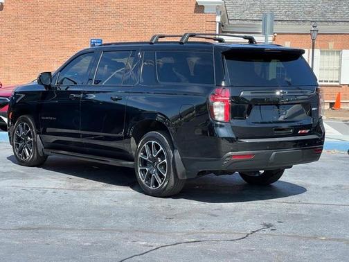 2022 Chevrolet Suburban RST