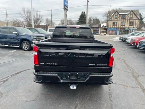 2020 Chevrolet Silverado 1500 Custom