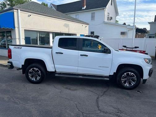 Summit White 2022 Chevrolet Colorado Z71