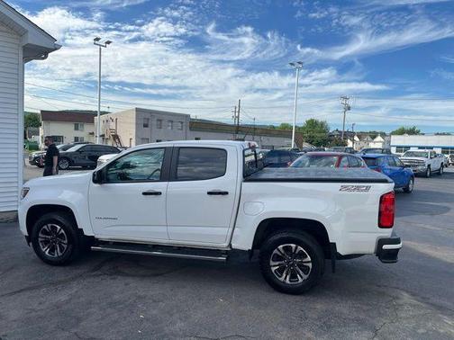 Summit White 2022 Chevrolet Colorado Z71