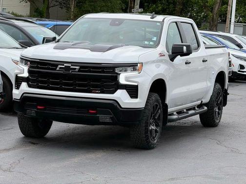 Iridescent Pearl Tricoat 2022 Chevrolet Silverado 1500 LT Trail Boss
