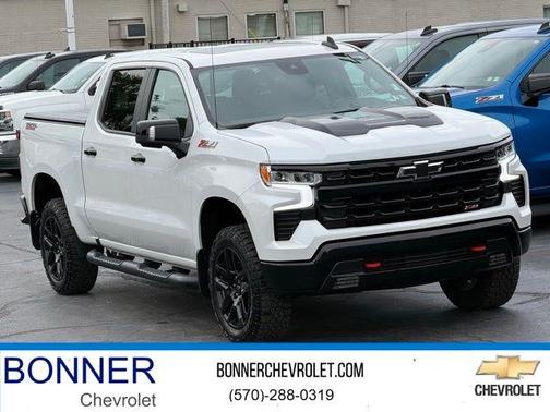 Iridescent Pearl Tricoat 2022 Chevrolet Silverado 1500 LT Trail Boss