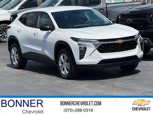Summit White 2024 Chevrolet Trax LS