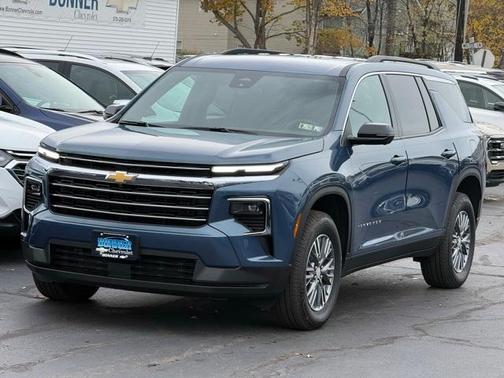 2025 Chevrolet Traverse LT