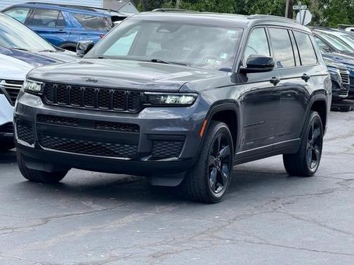 2022 Jeep Grand Cherokee L Laredo
